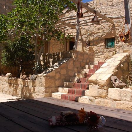 Beit Al Taybeh Hotel Aţ Ţayyibah Exterior foto