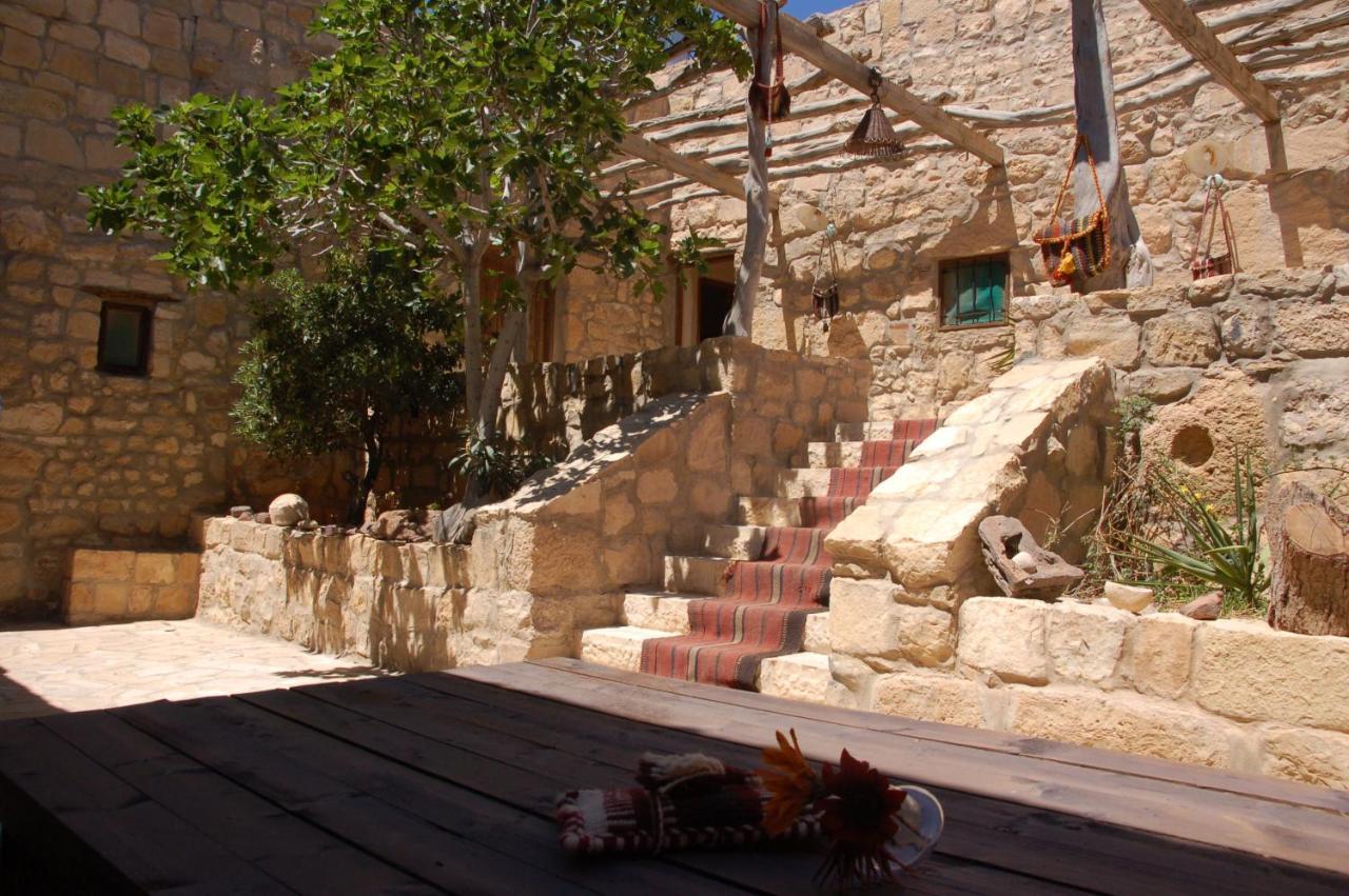 Beit Al Taybeh Hotel Aţ Ţayyibah Exterior foto