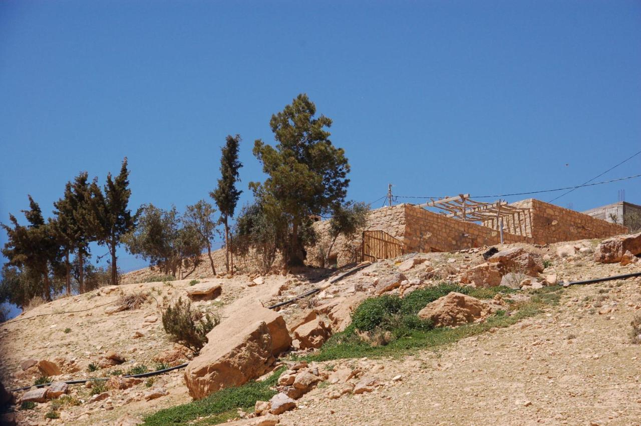 Beit Al Taybeh Hotel Aţ Ţayyibah Exterior foto