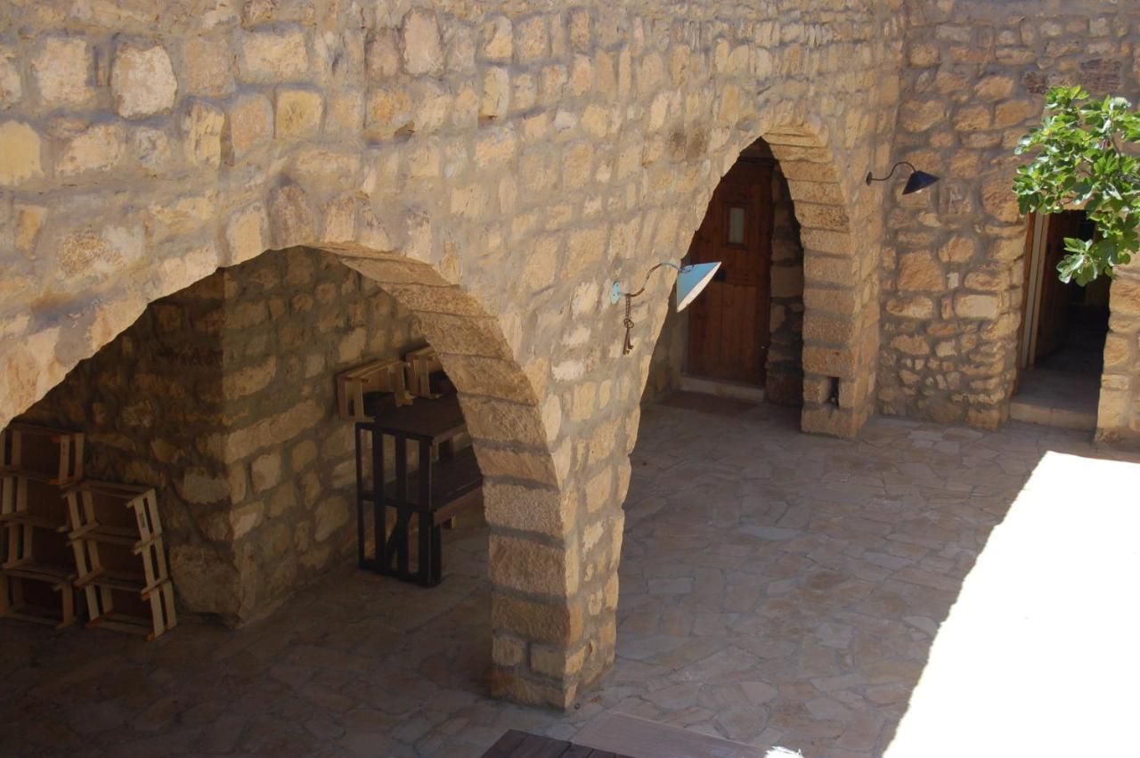 Beit Al Taybeh Hotel Aţ Ţayyibah Exterior foto