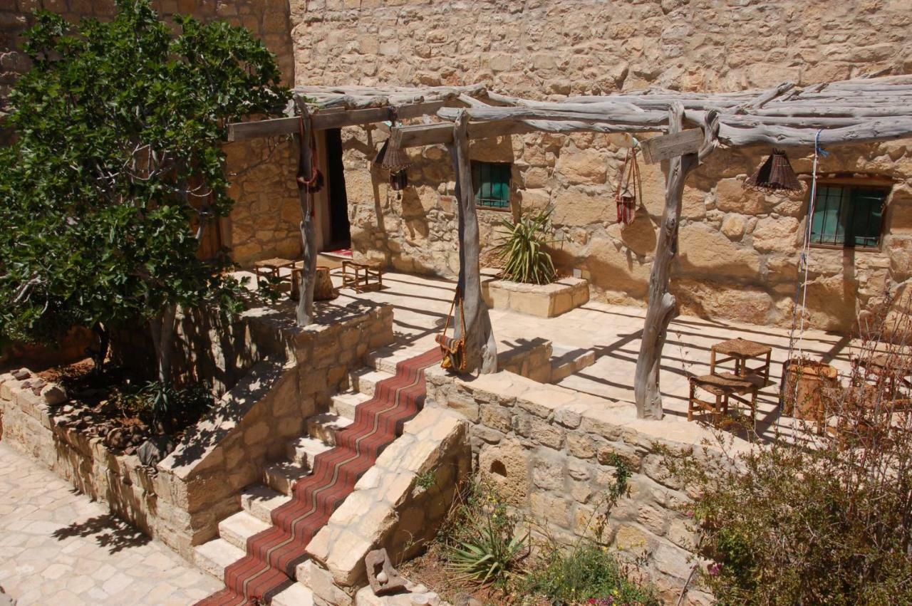 Beit Al Taybeh Hotel Aţ Ţayyibah Exterior foto